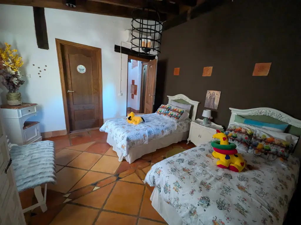 alojamiento-rural-la-fabriqueta-cenpiques-Habitacion-4-2